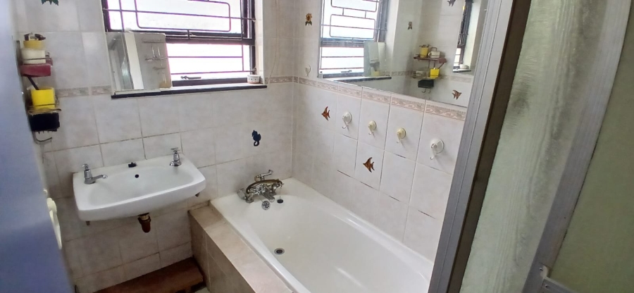 4 Bedroom Property for Sale in Strandfontein Village Western Cape